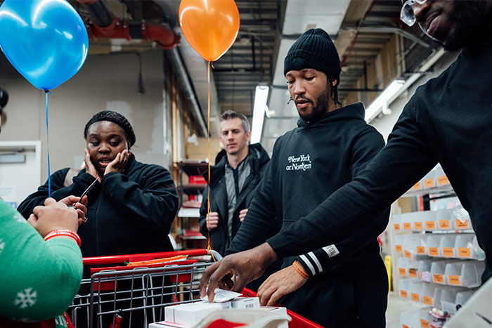 NY Knicks player Jalen Brunson doing charity work | Covenant House