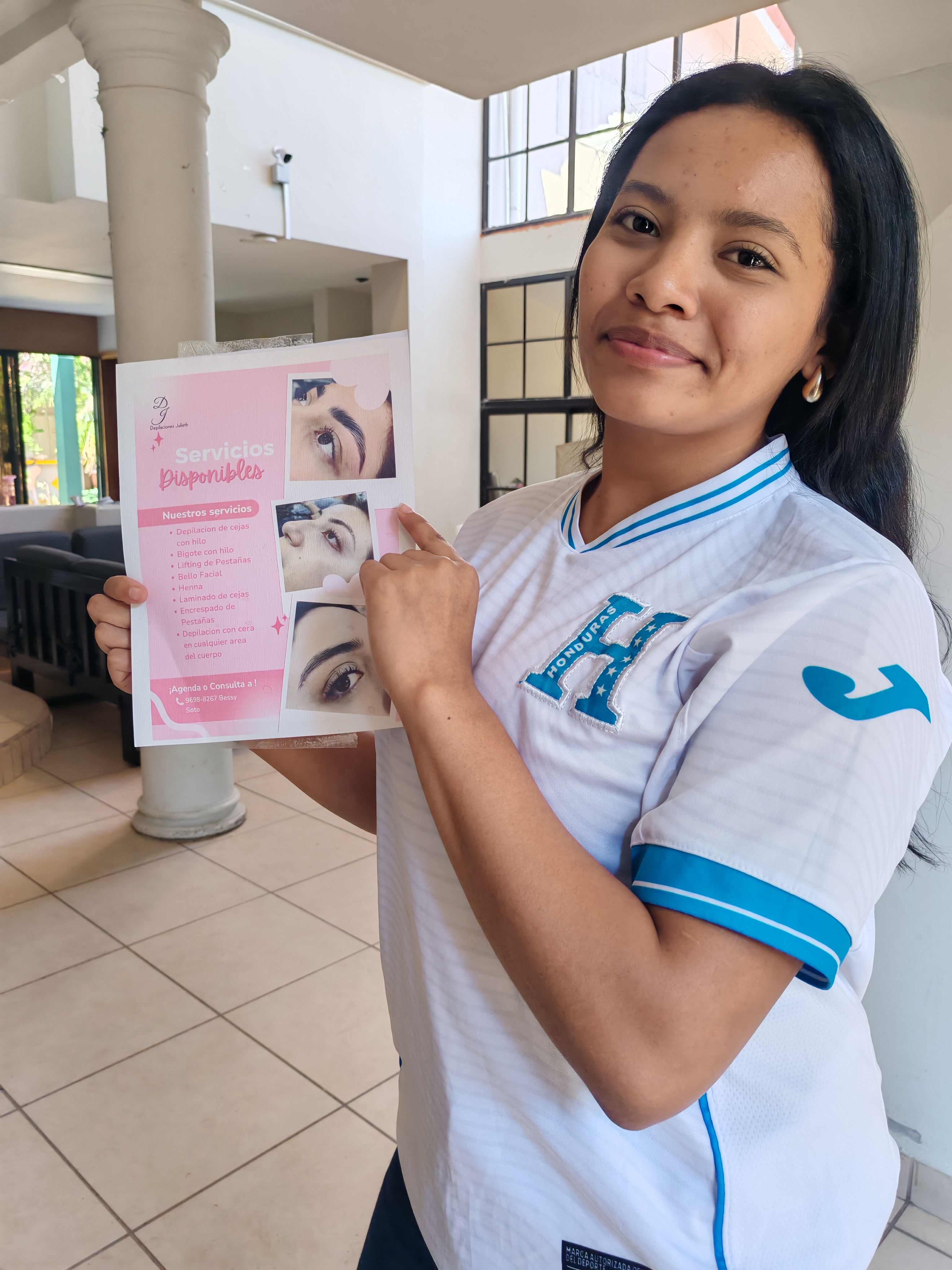 After staying at Covenant House Honduras, Alma was able to create her own business in the beauty field.