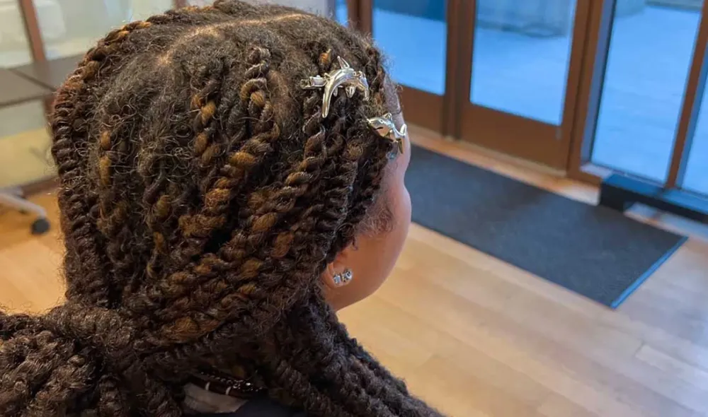 A 22-year-old Covenant House participant said she’s using a cash stipend to save up for a security deposit and to enroll in a trade training program, Jan. 8, 2026. Credit: Haidee Chu/THE CITY