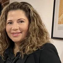 Lucia Epstein Founder and CEO, Mundoprints