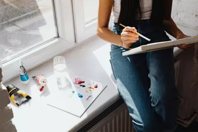 previously homeless youth in need doing art for healing | Covenant House