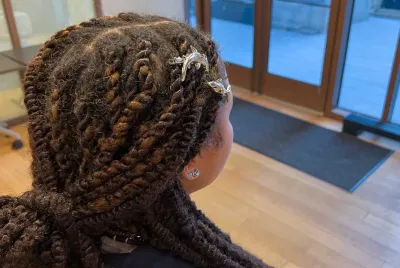 A 22-year-old Covenant House participant said she’s using a cash stipend to save up for a security deposit and to enroll in a trade training program, Jan. 8, 2026. Credit: Haidee Chu/THE CITY